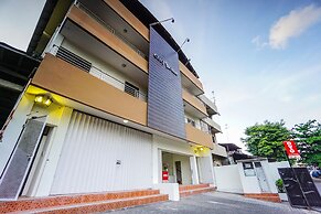 Super OYO 1838 COZY Home