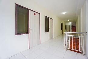 Super OYO 1838 COZY Home