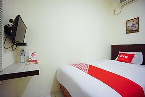 Super OYO 1838 COZY Home