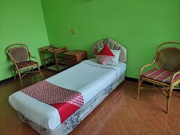 OYO 1389 Hotel Carissima