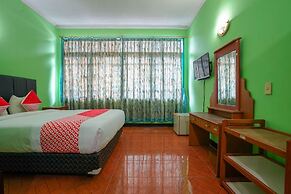 OYO 1389 Hotel Carissima