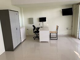 OYO 2203 Wira Residence