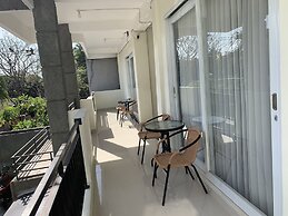 OYO 2203 Wira Residence