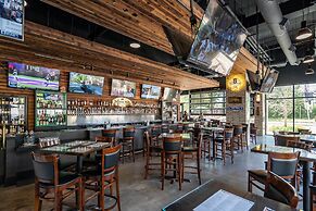 Lodgeur at Mid Main Lofts