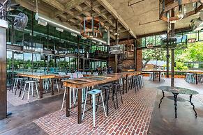 Lodgeur at Mid Main Lofts