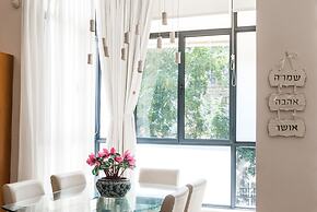 Old North Hidden Treasure 2BR 2BA