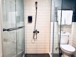 T.O Hotel Main Station