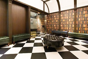 T.O Hotel Main Station