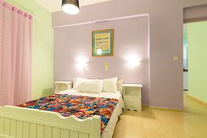 Ni-Mar Studios & Apartments