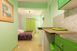 Ni-Mar Studios & Apartments