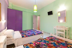 Ni-Mar Studios & Apartments