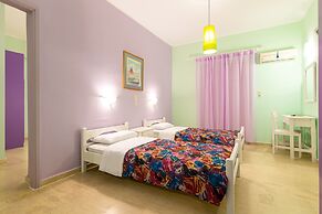 Ni-Mar Studios & Apartments