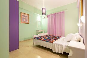 Ni-Mar Studios & Apartments