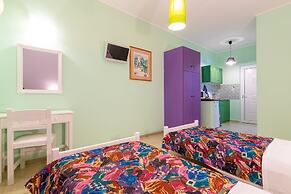 Ni-Mar Studios & Apartments