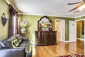 Lovely 3 BR home only 15mins from downtown NOLA / Permit #21-RSTR-1992