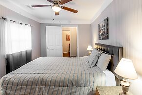 SmokyStays Swiss Cottage Chalet