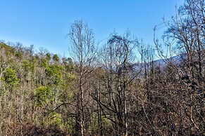 SmokyStays Swiss Cottage Chalet