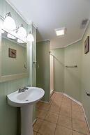 SmokyStays Swiss Cottage Chalet