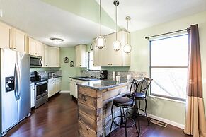 SmokyStays Swiss Cottage Chalet