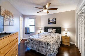 SmokyStays Swiss Cottage Chalet