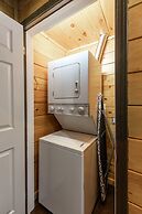 SmokyStays Swiss Cottage Chalet