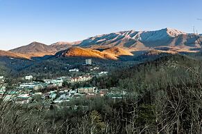 SmokyStays Swiss Cottage Chalet