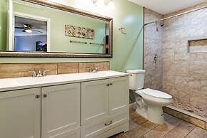 SmokyStays Swiss Cottage Chalet