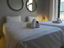 Del Parque Flats Central