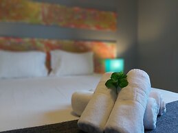 Del Parque Flats Central