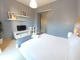 Del Parque Flats Central