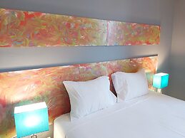 Del Parque Flats Central