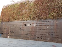 Del Parque Flats Central