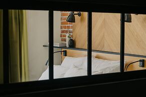 Apartament Goldfinger