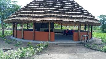 Tangi Safaris Lodge