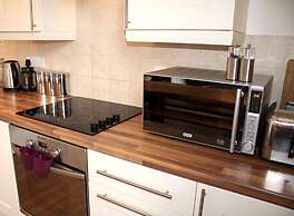 Cotswolds Valley Accommodation-Excl Prop