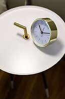 UPSTREET Hidesign Acropolis Apartment