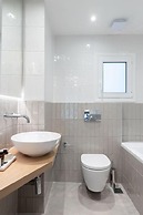 UPSTREET Hidesign Acropolis Apartment