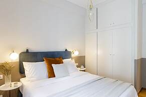 UPSTREET Hidesign Acropolis Apartment