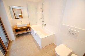 Finest Villa Zell am See