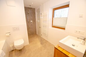 Finest Villa Zell am See