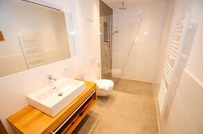 Finest Villa Zell am See