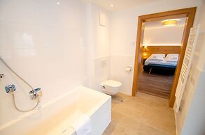 Finest Villa Zell am See