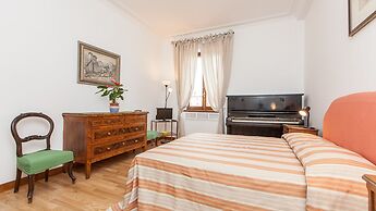 Rental in Rome Ancient Rome View