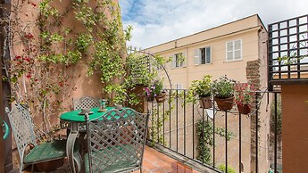 Rental in Rome Arco della Ciambella Penthouse