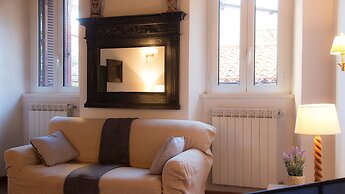 Rental in Rome Scala Studio