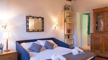 Rental in Rome Scala Studio