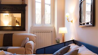 Rental in Rome Scala Studio