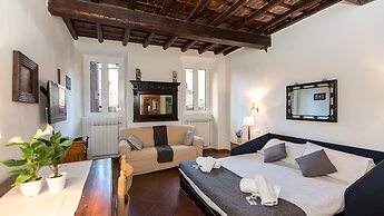 Rental in Rome Scala Studio