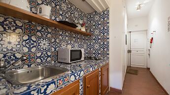 Rental in Rome Scala Studio