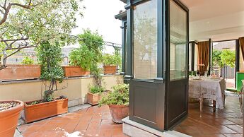 Rental in Rome Trevi Luxury Penthouse